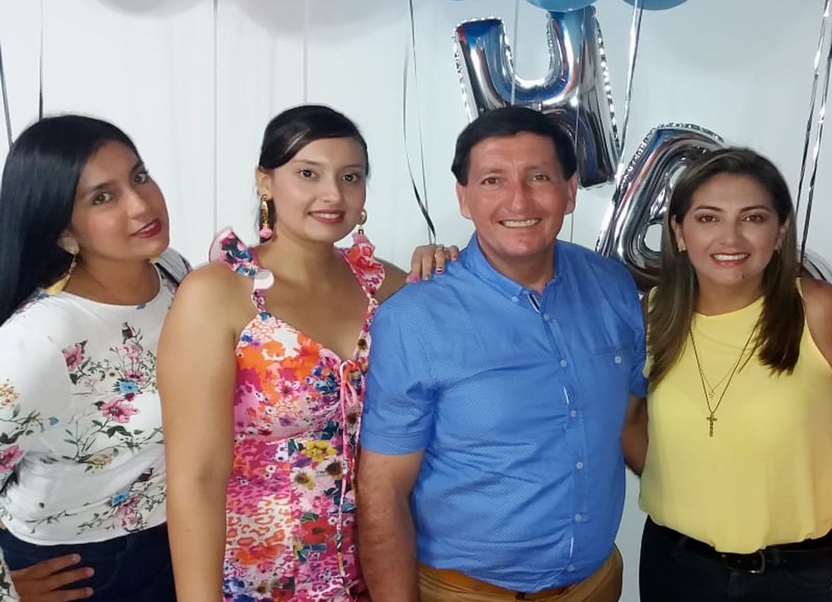 Eliana Cerón, Tatiana Cerón, Libardo Cerón y Mery Cerón.